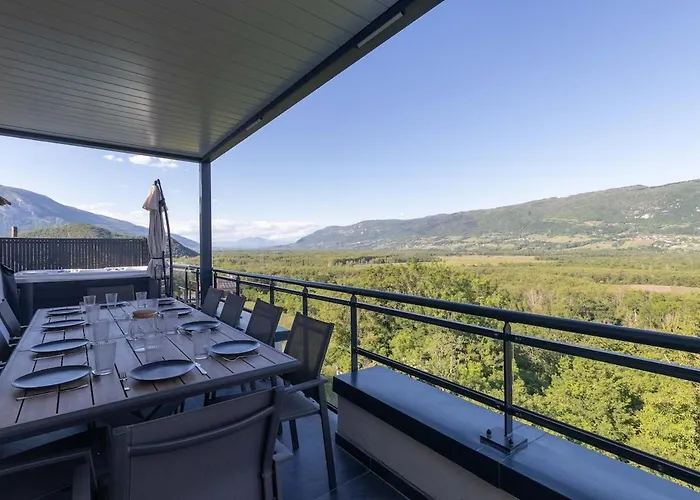 & Terrasse Du Bourget - Jacuzzi Vila Chanaz